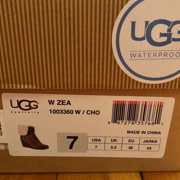 UGG Zea Waterproof Lined Wedge Shearling Boot 7 - Picture 9 of 10